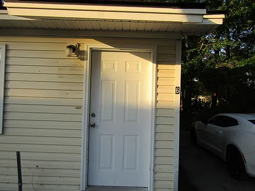 758 Sharon St Photo 1