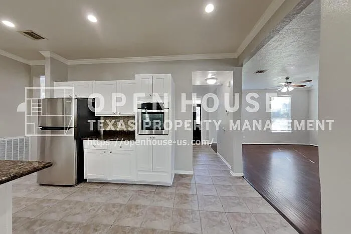 7619 Almond Springs Dr — Photo 8