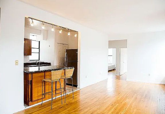 4th image of 371 W 117th St APT 5A