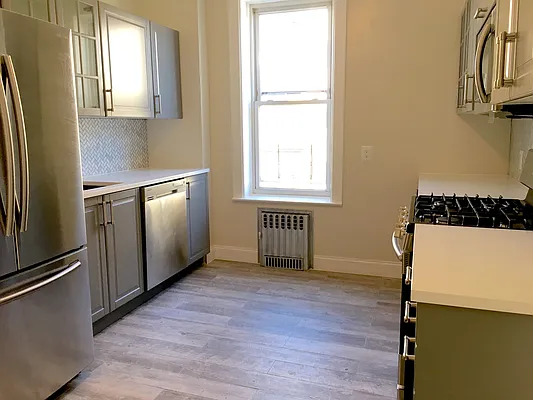 Rented by Capri Jet Realty Corp | media 19