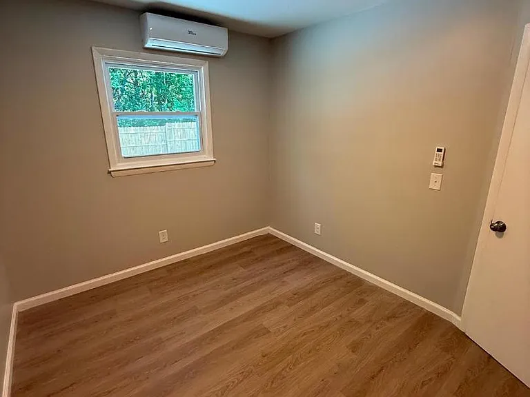 Unit Photo