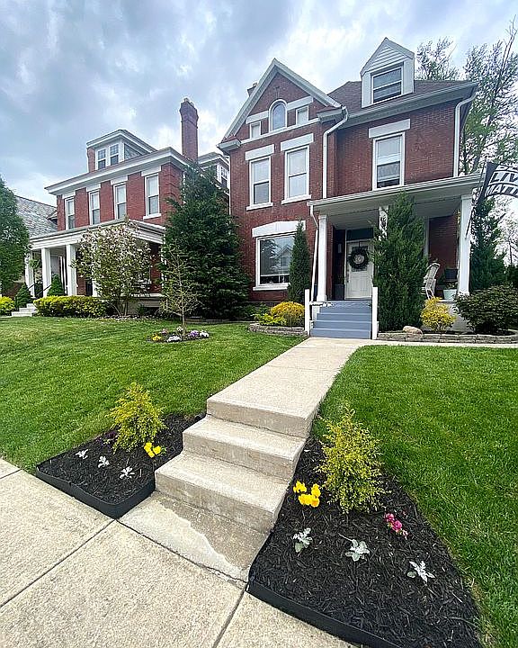 1st image of 1654 Granville St
