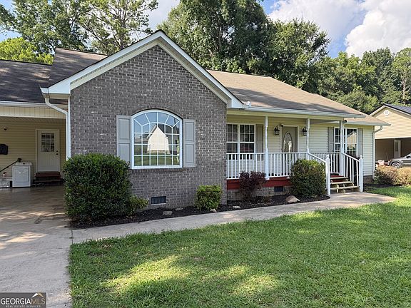 2nd image of 201 Briarwood Cir