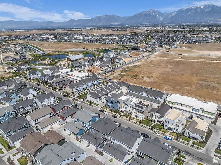 11609 S Dorian Dr — Photo 45