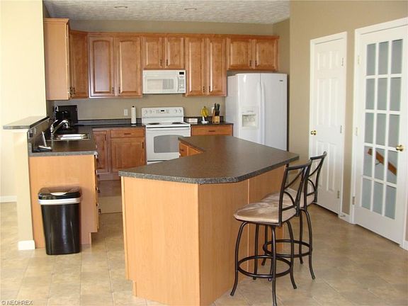 5th image of 4970 Treeline Dr