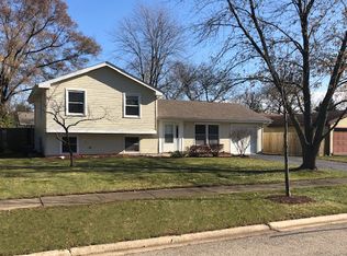 218 Lincolnshire Ln, Bolingbrook, IL 60440