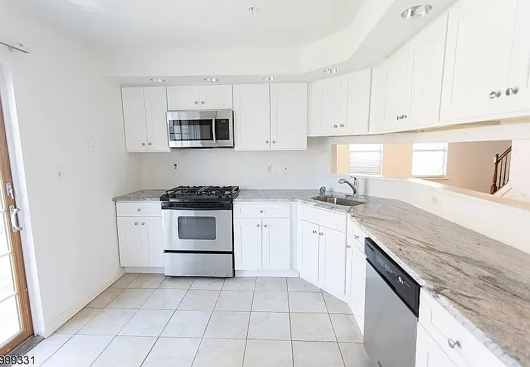 49 Cornerstone Ln #1 — Photo 1