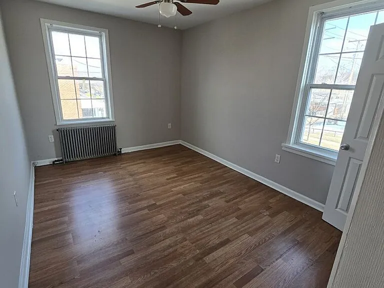 3208 E Capitol St NE — Photo 3