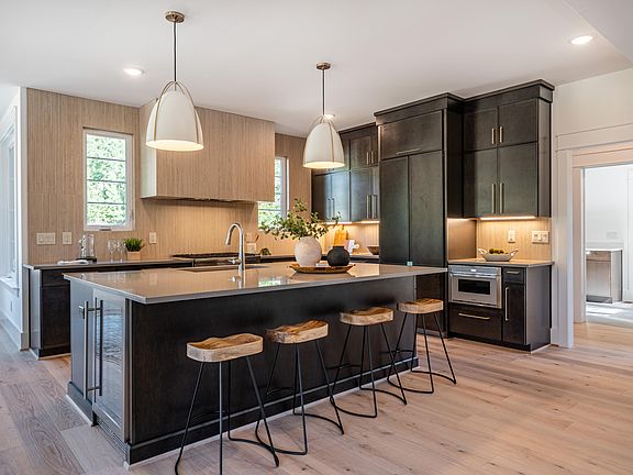 4th image of 46 Walnut Branch Rd