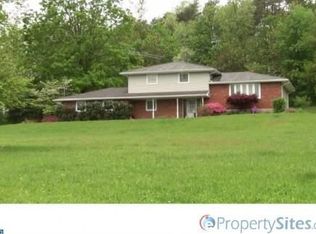 303 Pine Creek Dr, Orwigsburg, PA 17961