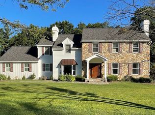 3 Carrie Ln, Malvern, PA 19355