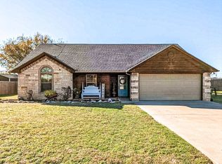 807 El Campo Dr, Rio Vista, TX 76093