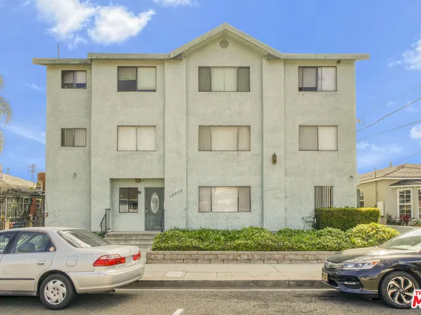 12032 Manor Dr, Hawthorne, CA 90250