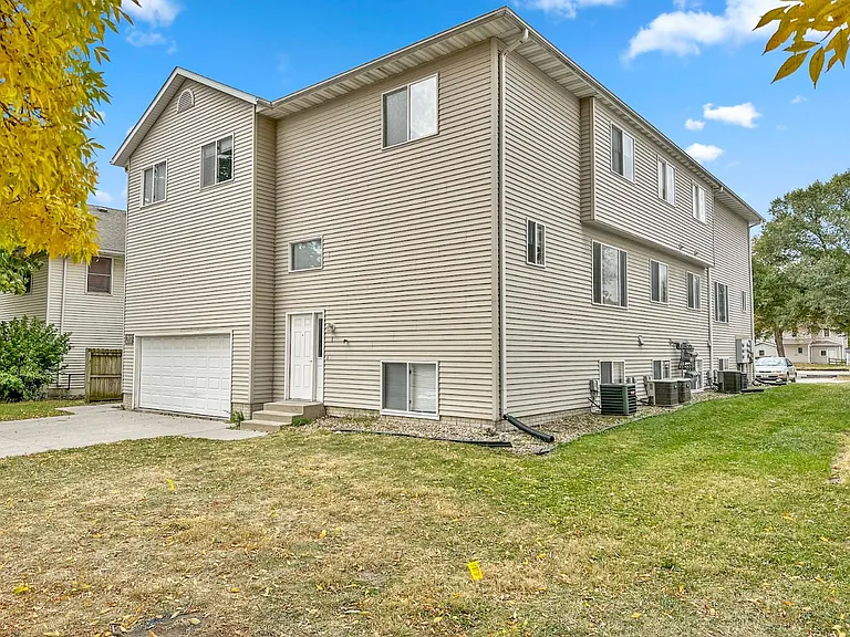 211 S Kellogg Ave #4 — Photo 15