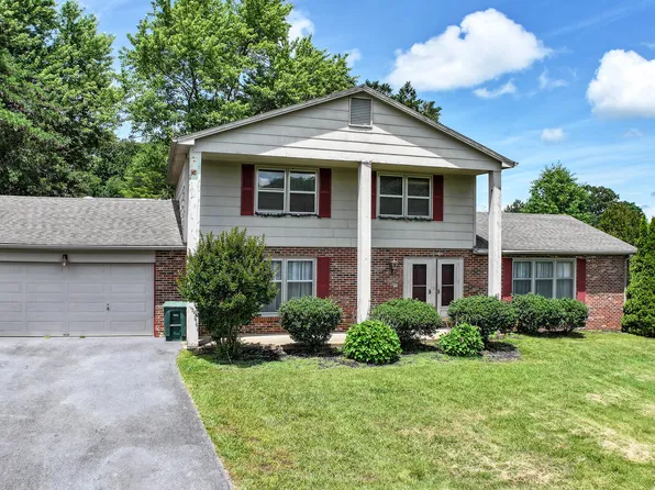 1511 Valiant Dr, Greeneville, TN 37745