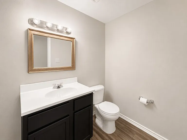 7716-7718 Sable Ln — Photo 20