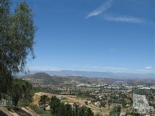 5th image of 2166 Moonridge Ave