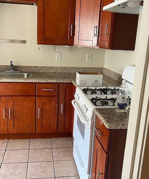 1818 Walnut St #4 — Photo 12