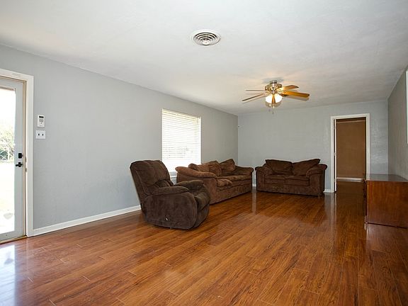 3rd image of 707 Culp Ave