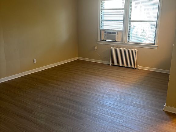 5th image of 4520 Macarthur Blvd NW #9