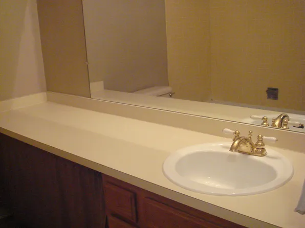 670 E Fox Hills Dr #1, Bloomfield Hills, MI 48304