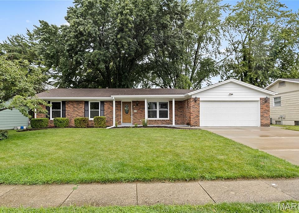 1st image of 3317 Town And Country Ln