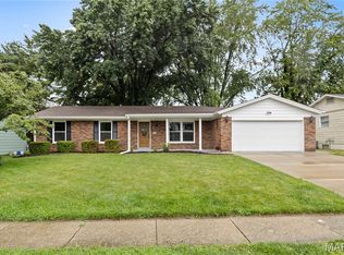 3317 Town And Country Ln, Saint Charles, MO 63301