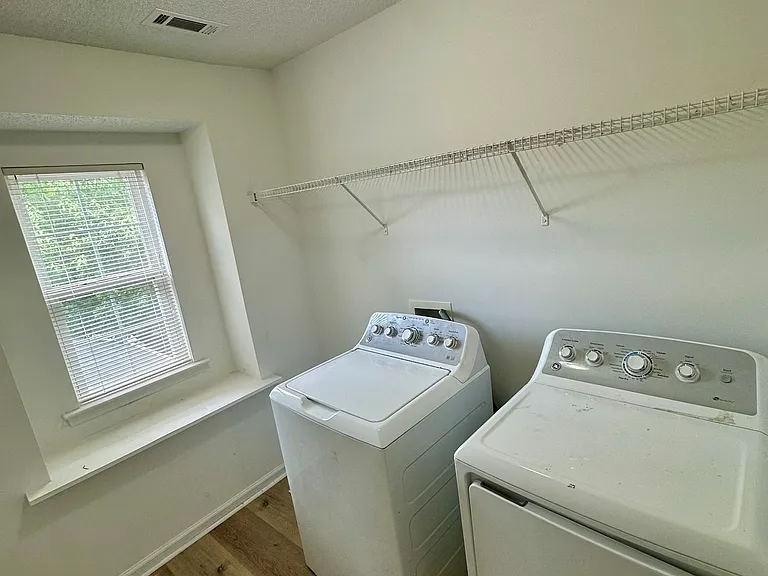 15313 Superior St — Photo 34