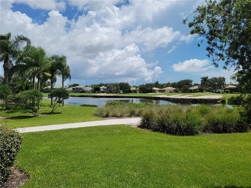 2 bed, 2.0 bath, 1120 sqft, $7,000 — Photo 2