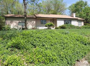 515 Rockledge Rd, Lawrence, KS 66049