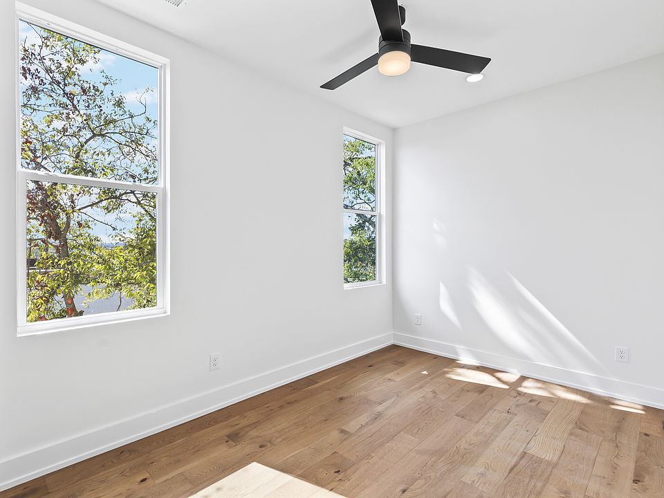 1st image of 2107 Courtney Ave