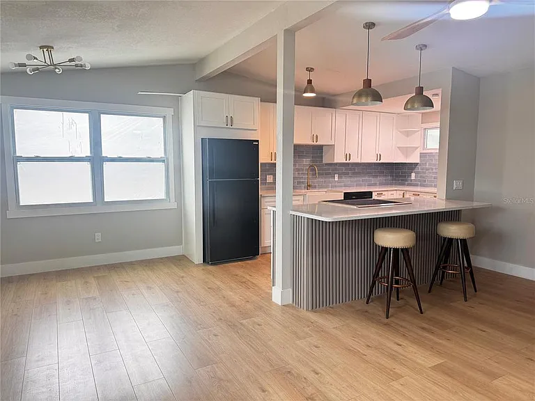 3205 E Shadowlawn Ave — Photo 8