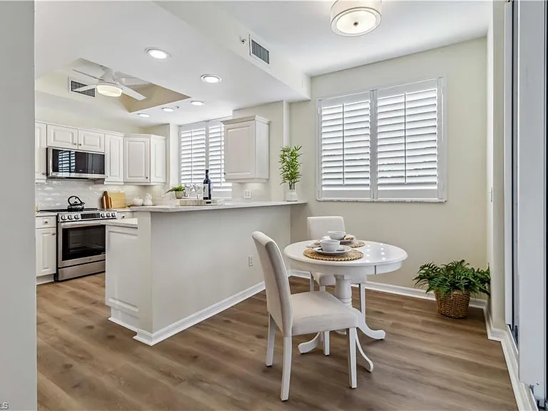 1001 Arbor Lake Dr #101 — Photo 14