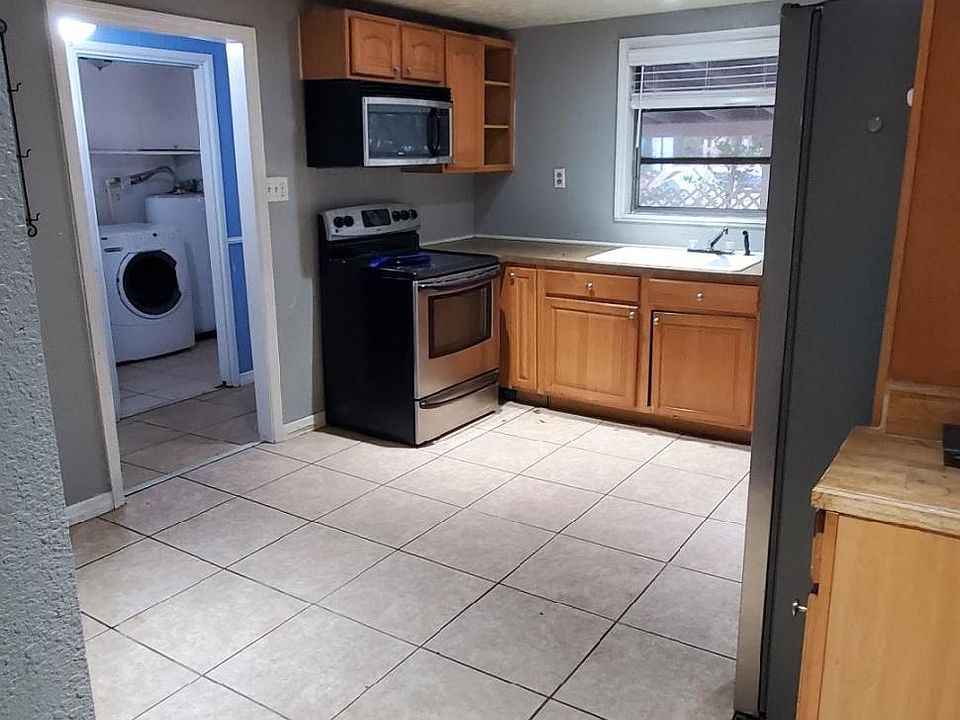 1st image of 31612 Summit St