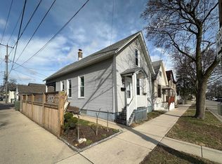 1217 S 10th St, Milwaukee, WI 53204