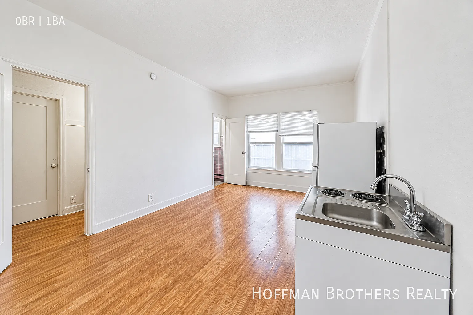 627 Normandie Ave Los Angeles, CA 90005 — Photo 1