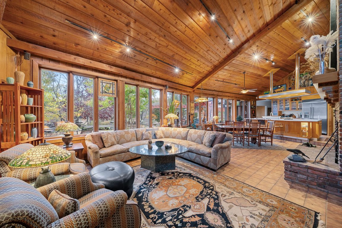 next background image