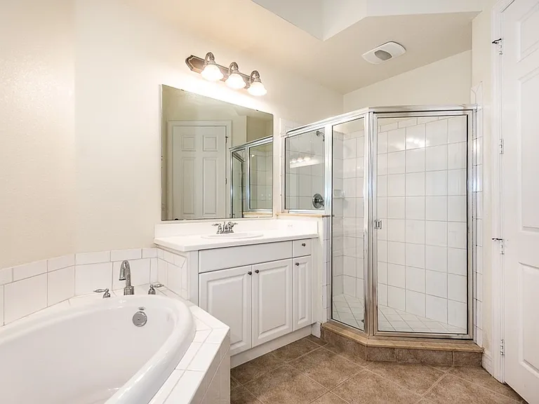 97 Vivante Blvd #304 — Photo 30