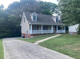 808 Burton Trl, Adams, TN 37010