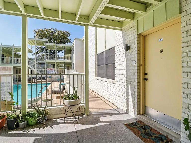 215 Jackson Keller Rd — Photo 34