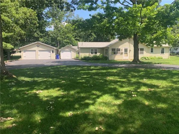 440 N Glendale Ave, Decatur, IL 62521