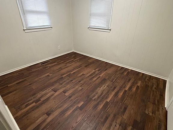 5th image of 1810 Laurel St