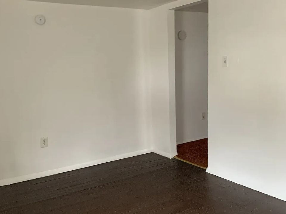 Building Photo 4