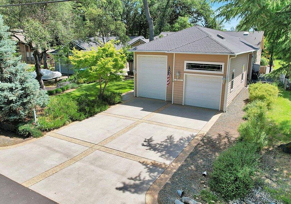 1st image of 13750 Strawberry Cir