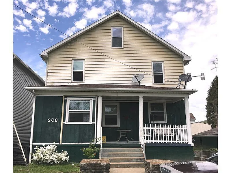 208 Monroe Ave photo 1