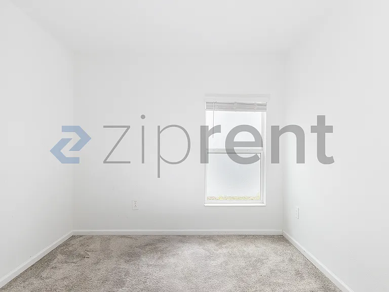 2043 Punch Bowl Ave — Photo 9