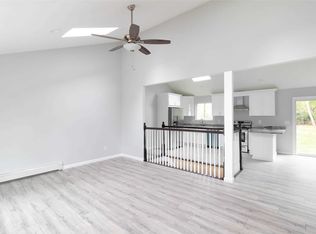 615 Granny Rd, Middle Island, NY 11953