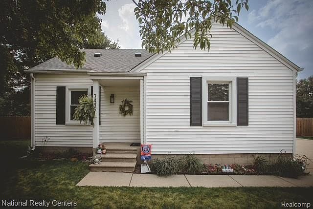 1st image of 34851 Wadsworth St