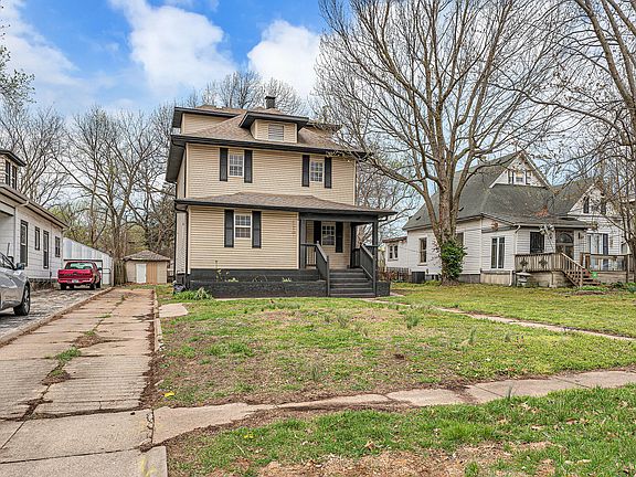 3rd image of 1885 N Douglas Avenue