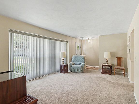 3rd image of 3010 Glenhaven Ave